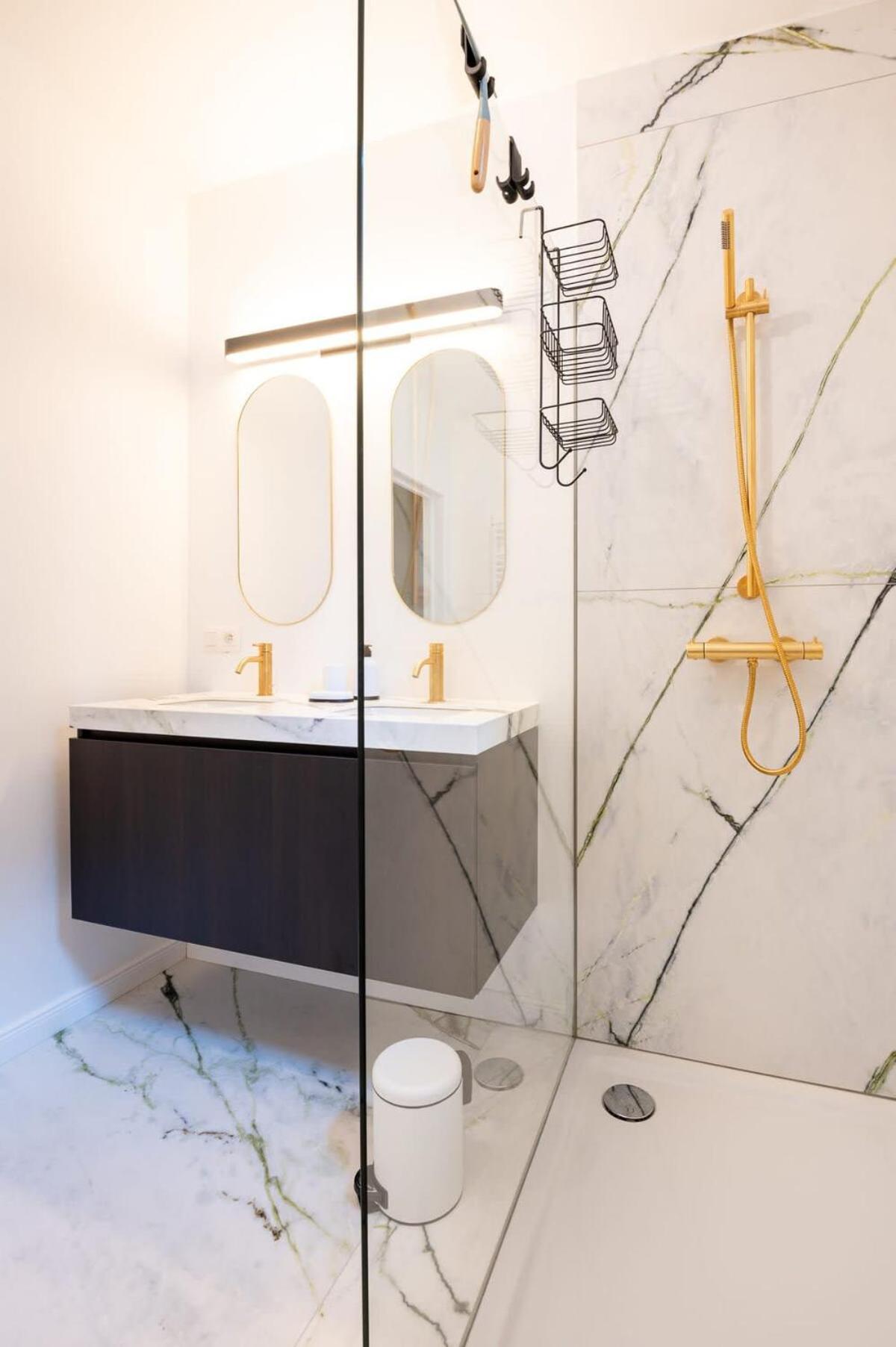 Renovated Art Deco Apartment With Vintage Elements Остенде Екстериор снимка